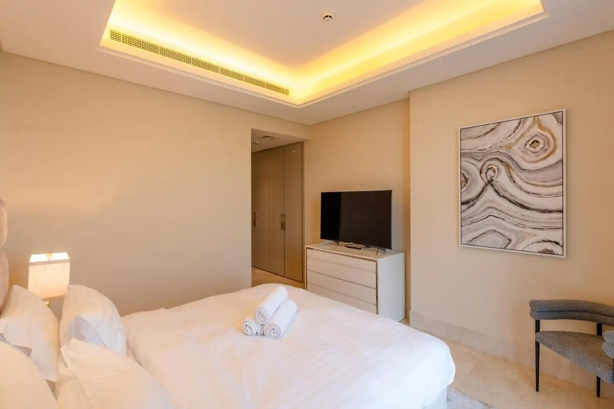 3 Bed With Private Beach In Palm Jumeirah Dubai 0*,  United Arab Emirates