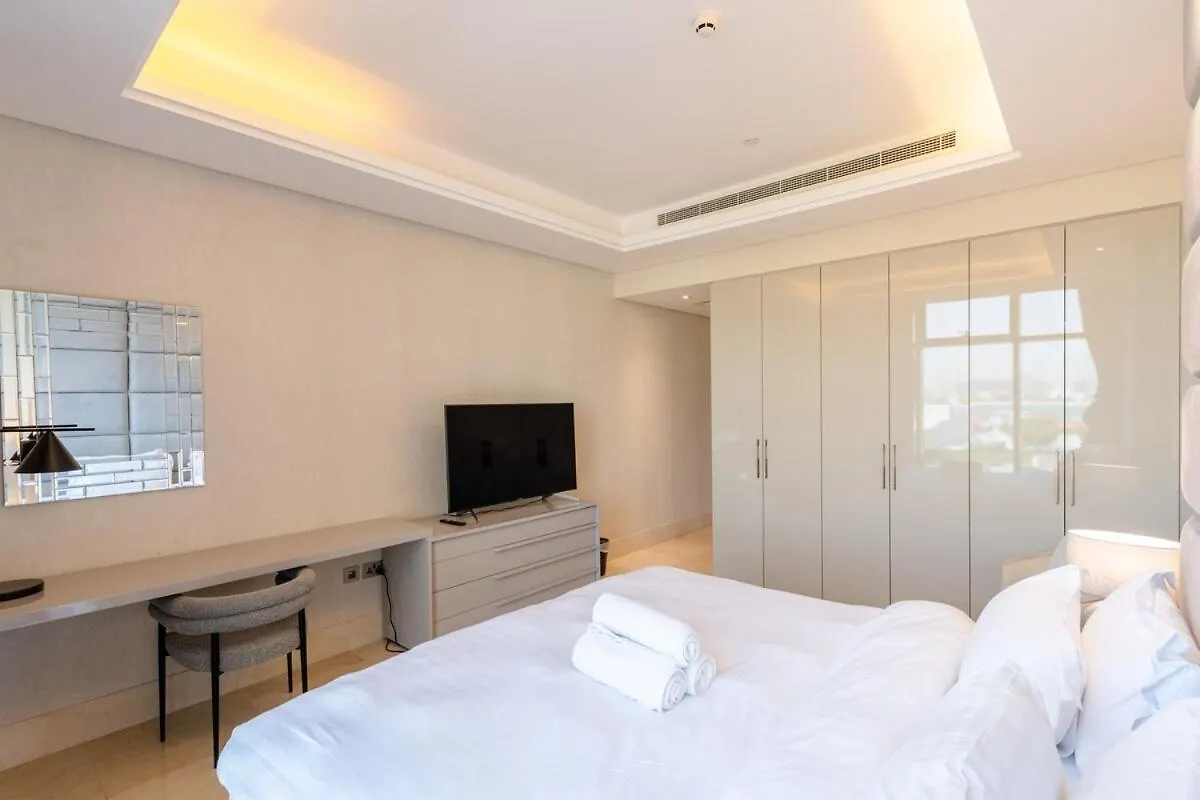 3 Bed With Private Beach In Palm Jumeirah Dubai 0*,  United Arab Emirates