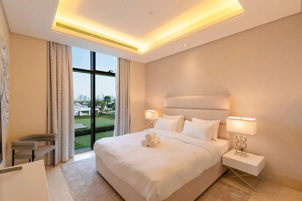 3 Bed With Private Beach In Palm Jumeirah Dubai